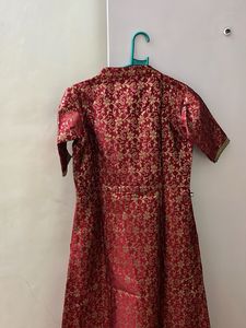 Elegant Red &amp; Gold Kurta Set