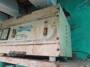 Star Voltage Stabilizer 5kwh Good Condition