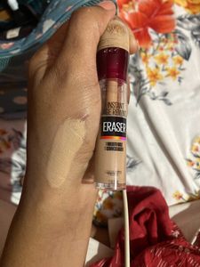 Instant Age Rewind Concealer