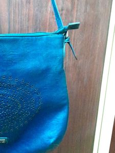 Like New Good Condition Handbag