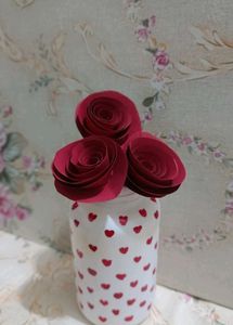 DIY Paper Rose Bouquet With Heart Patterned Vase
