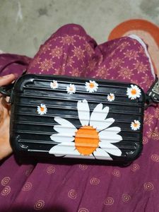 Daisy Crossbody Bag