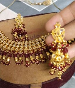 Beautiful Marron White Stone Necklace Set