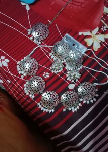 Ledies Nackless Set With Mangtika