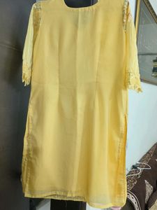 Elegant Yellow Embellished Kurta