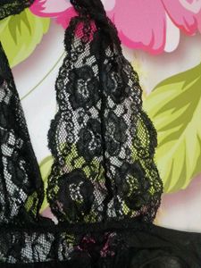 (1100)Black Lace Halter Lingerie