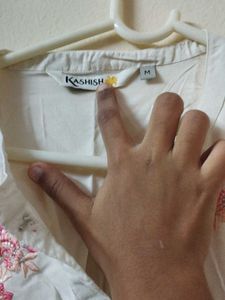 Floral Embroidered Kurta