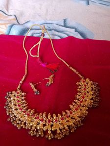 Vintage Gold Tone Necklace