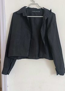 Zara Cropped Black Button-Down