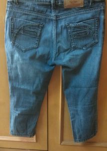 Capri Jeans