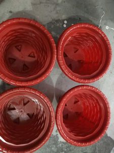 Set of 4 Plastic Plant Pots