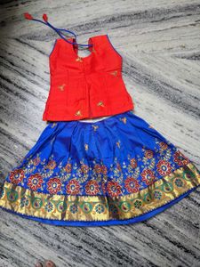 Girls&#39; Ethnic Pattu Pavadai Set