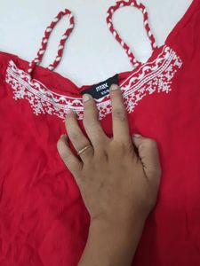 (MAX)BRANDED Cape Top