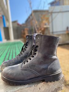 Black boots long