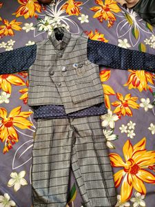 Gray Checkered Pants With Shirt Blazer