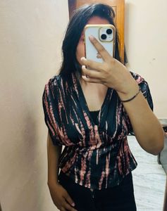 Chic Abstract Print V-Neck Top