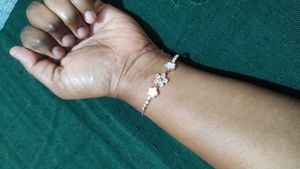 Beautiful AD STONE FLORAL BRACELET