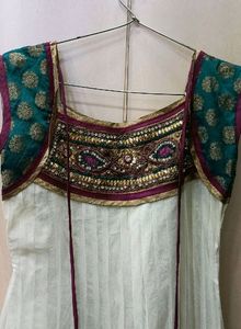White Ethenic Kurti (Women)