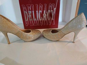 GOLDEN Pearl HEELS