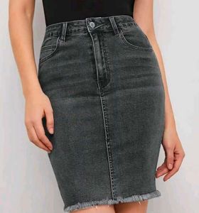 Chic Denim Pencil Skirt