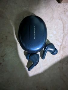 Nu Republic Earbuds Headphone