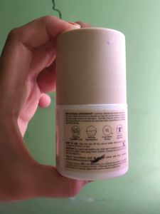 Carmesi Natural Deodorant Roll-On