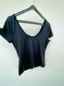 🌈H&amp;M Scoop Neck Top