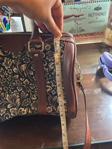 Zouk Leather Handbag