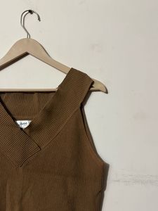 Women&#39;s Brown Ribbed Knit V-Neck Tank Top