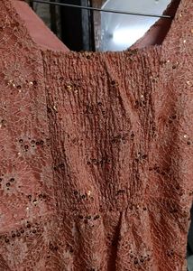 Gown For Sell Bhut Hi Pyara H Ak Bar Pehna.