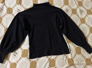 Black Long Sleeve Pullover