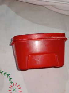 4 Air Tight Container