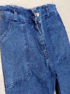 💗 Stylish Pink Top + Dark Blue Jeans