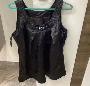 Black Sleeveless Top