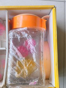 7 Peice Set Which Includes 2 Bowl, 4 Glass &amp; 1 Jug