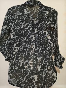 🎄Buy 1, Get 1 Free🎁M/L Animal Print Top