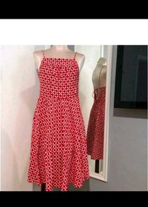 Beautiful Red and White Pinwheel Tie Back