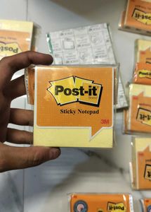 Set Of 16 Sticky Notes