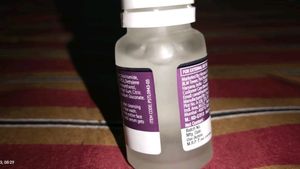 The Derma Co 10% Niacinamide Face Serum