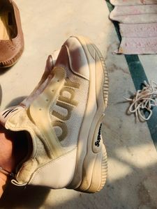 Off White Women Sneakers🌸🦋❤️