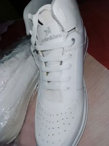 Unused casual Shoes Unisex