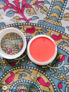 Huda color Pro Concealer+ insight blush+makeup bru