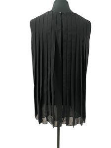 Uniqlo Sleeves Top. New
