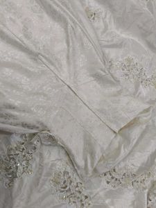 Elegant Strapless Wedding Gown