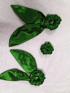 Green Scrunchie Set
