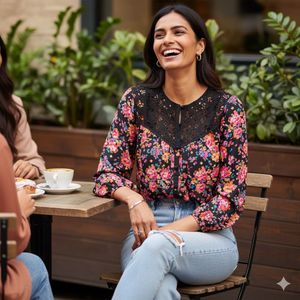 💖 Thrift Treasure: Floral Fiesta Black Top! 🌺