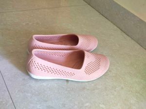 New Peach Colour Bata Shoes Size:6