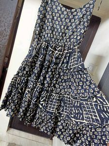 Women&#39;s Floral Short Skirt