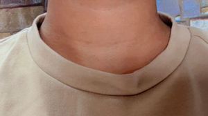 Trendy Graphic Print crop tee