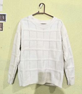 Pullover sweater